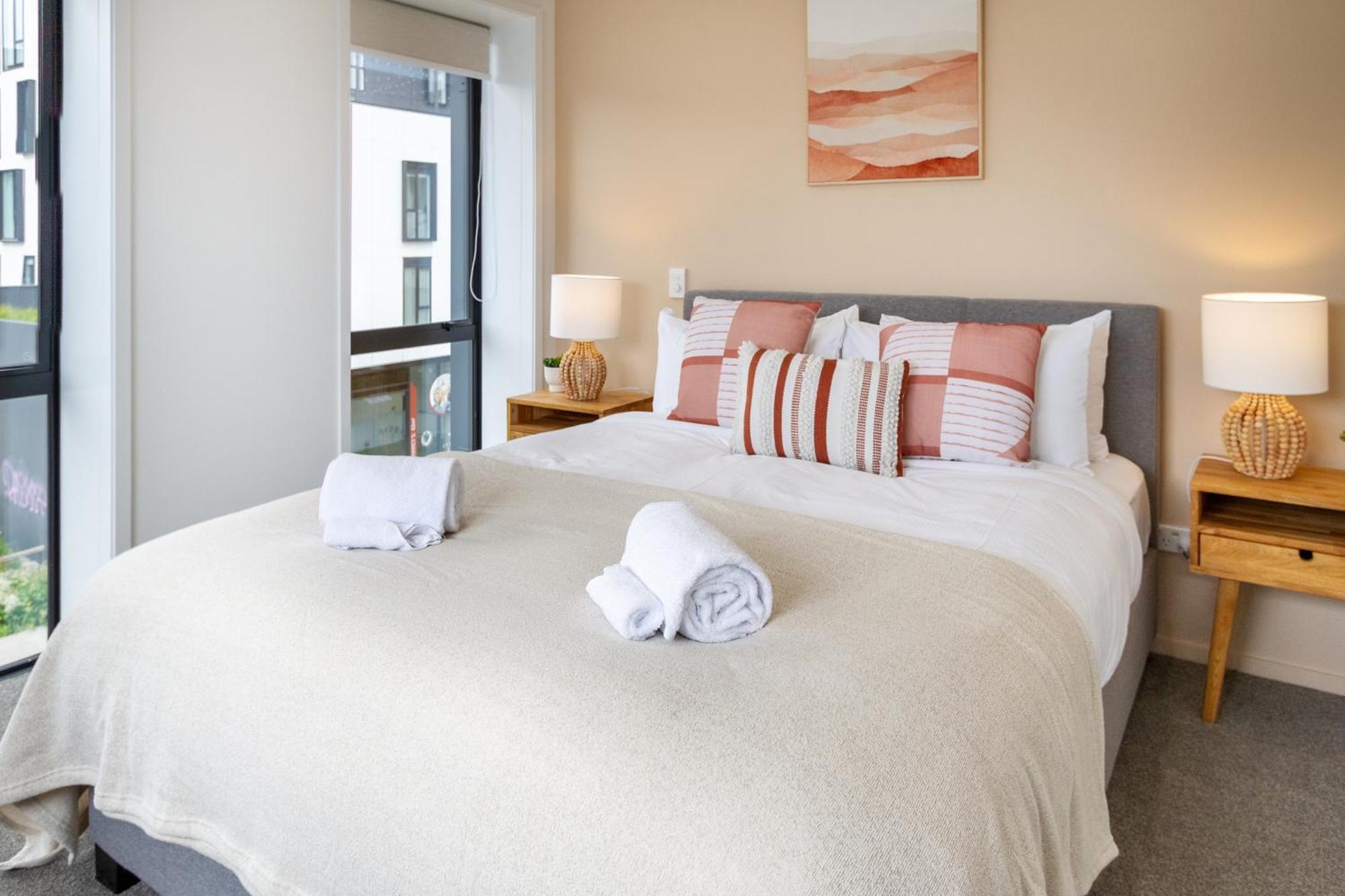 Modern City Lifestyle: 2 Bedroom 1 Bath Christchurch Dış mekan fotoğraf