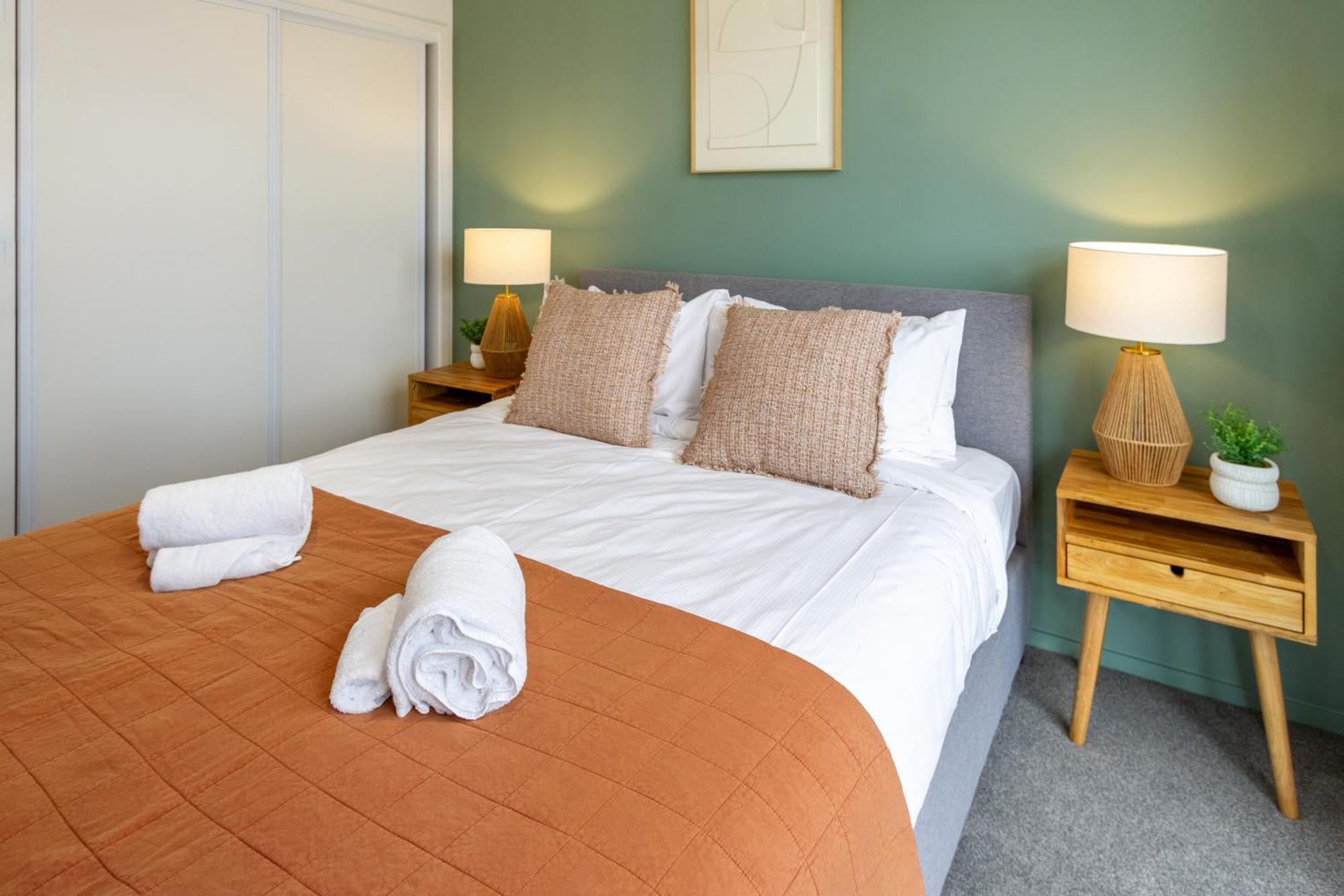 Modern City Lifestyle: 2 Bedroom 1 Bath Christchurch Dış mekan fotoğraf